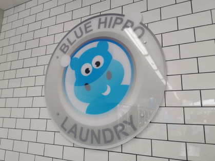 Blue-Hippo-Laundry-Ascot-Vale-Laundromat-Signage