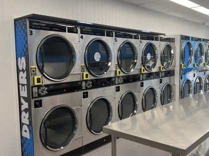 Laundromat-Mernda-Blue-Hippo-Laundry-Dryers