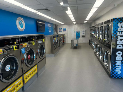 Laundromat-Mernda-Blue-Hippo