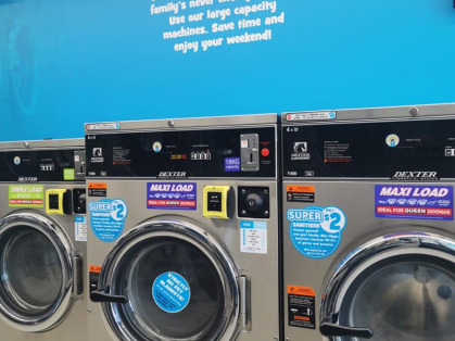 Laundromat-Tarneit-Sayers-Rd-Blue-Hippo-Laundry