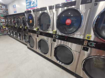 Blue-Hippo-Laundry-Truganina-Woods-Rd-Laundromat-Washers